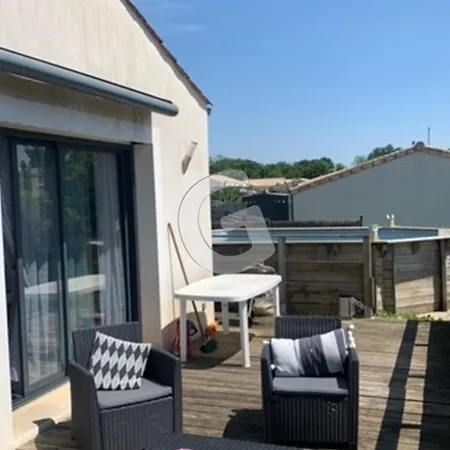 Maison Avrille, 4 Pieces, 6 Personnes - Fr-1-357-304 Hébergement de vacances