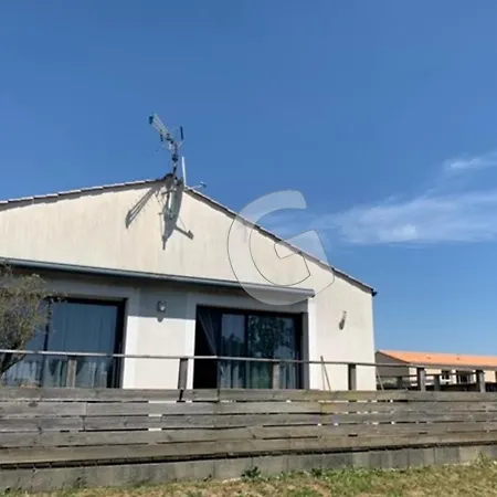Maison Avrille, 4 Pieces, 6 Personnes - Fr-1-357-304 Hébergement de vacances *
